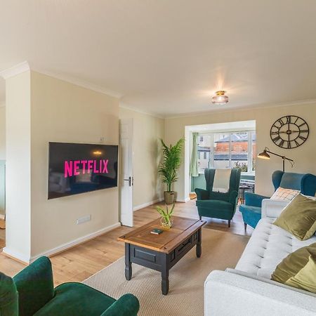 ווינצ'סטר 4 Bed City House With Private Garden And Parking מראה חיצוני תמונה
